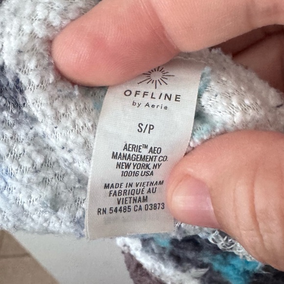 Offline by Aerie Aztec print Fleece Quarter zip sherpa pullover Size Small - Picture 7 of 10